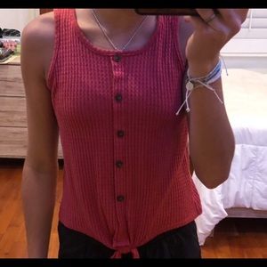 pink tank top